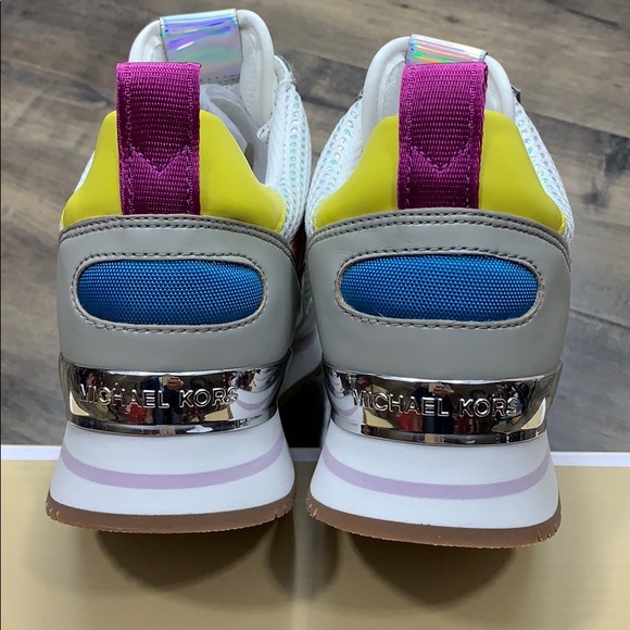 MICHAEL KORS WILMA TRAINER METALLIC PU OPT/SILVER - Picture 8 of 16